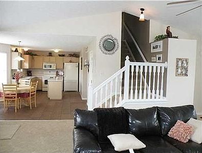 4th image of 742 Windy Hill Ln