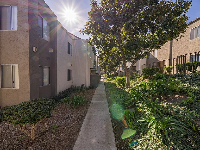 Hidden Hills — Photo 16