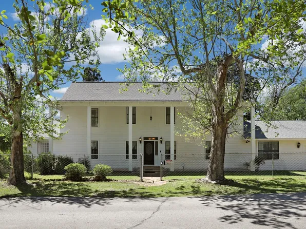 201 N Magnolia St, Corrigan, TX 75939