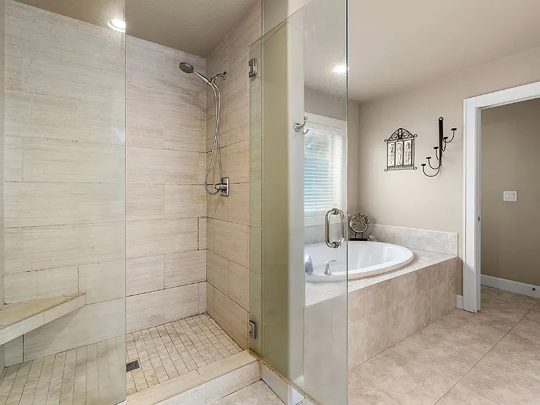 3426 Doubletree St — Photo 10
