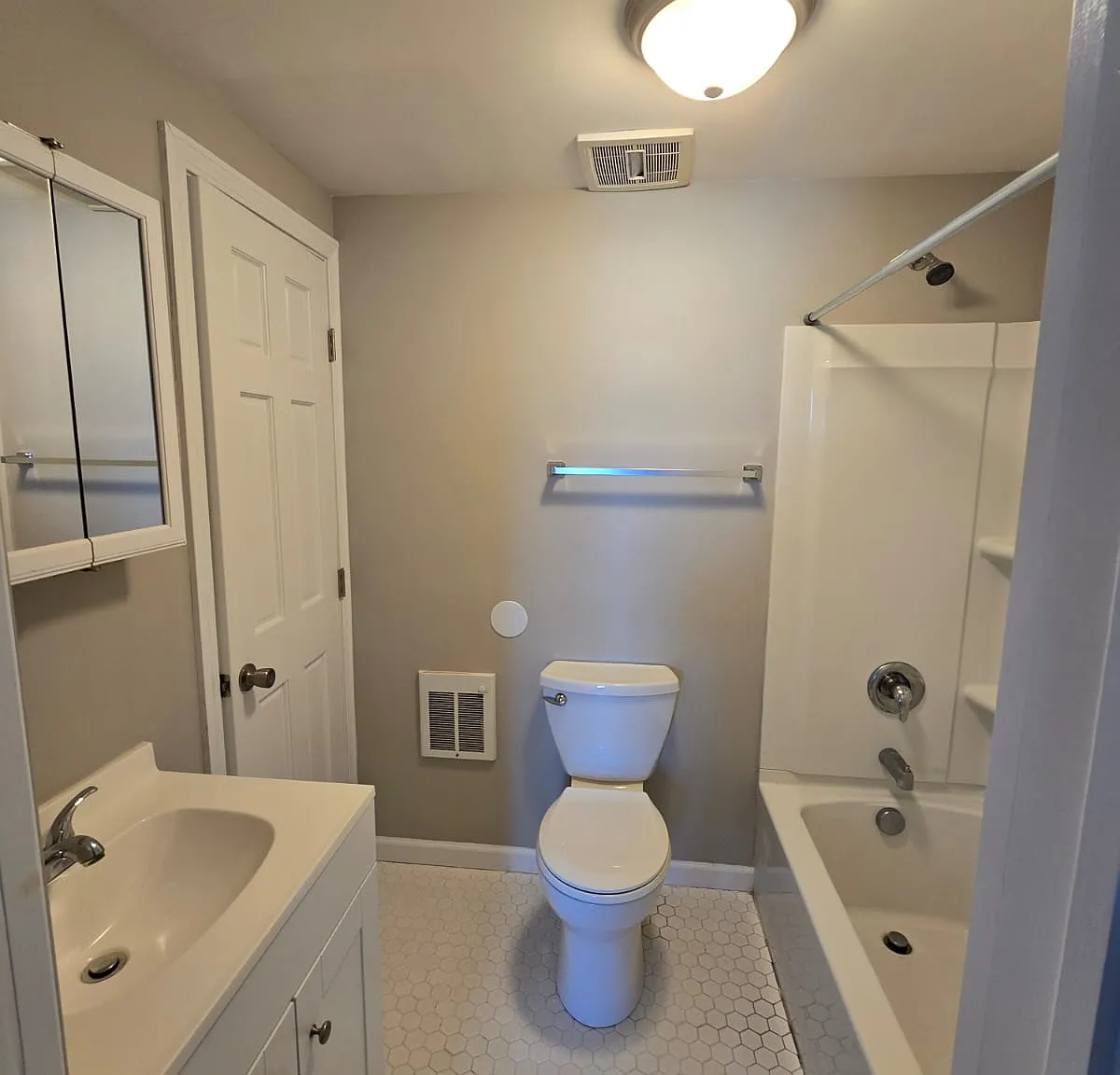 1 bed, $1,525 — Photo 3