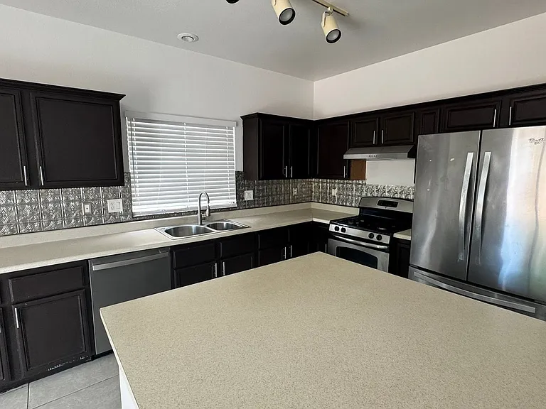 1013 Malibu Sands Ave — Photo 8