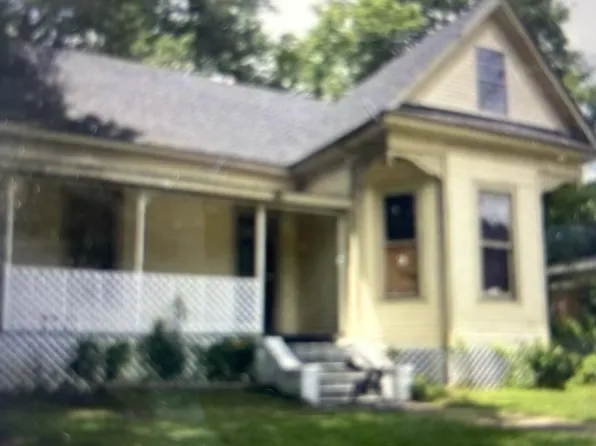 423 N Broadway St, McComb, MS 39648
