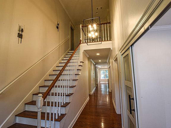3rd image of 4141 Midway Ln