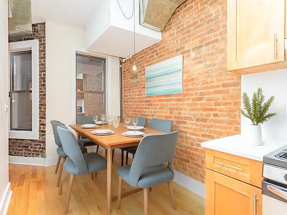 4th image of 236 Irving Ave APT 1R