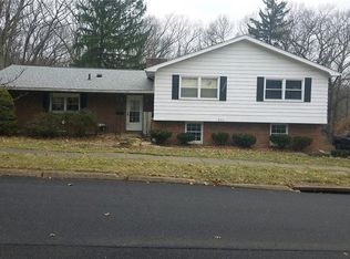 892 Mark Dr, Akron, OH 44313