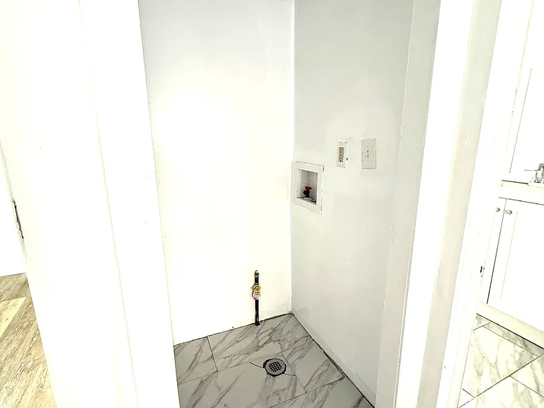 472 2nd St #2 — Photo 14
