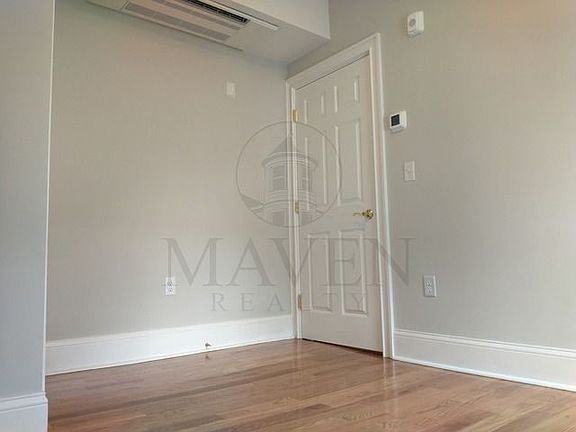 4th image of 101 Morse St APT 104