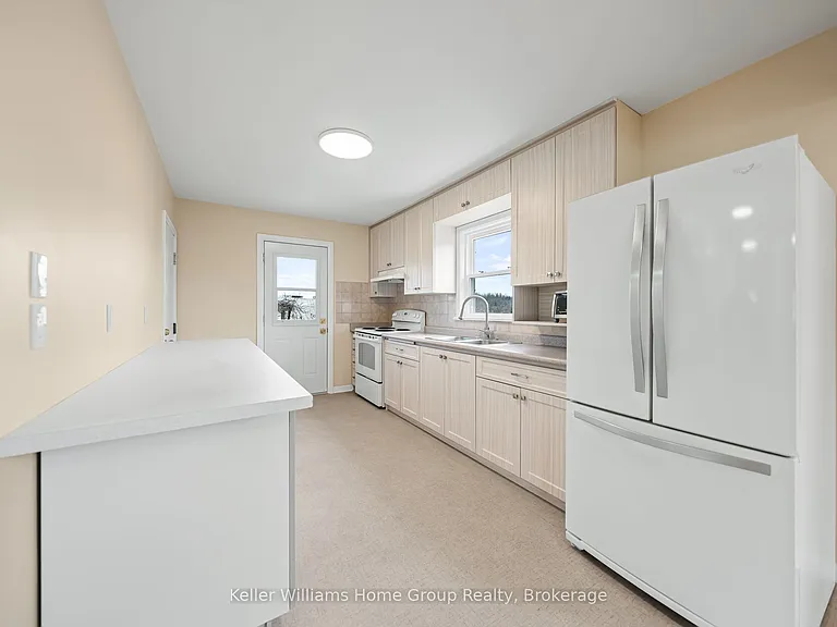 20 Cadillac Dr — Photo 13