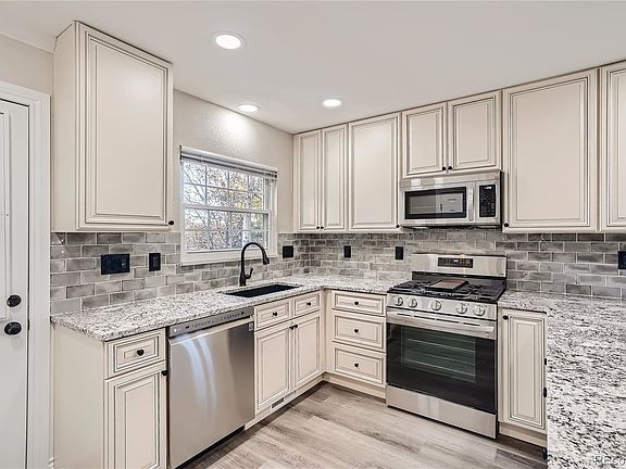2nd image of 7562 S Ivanhoe Way