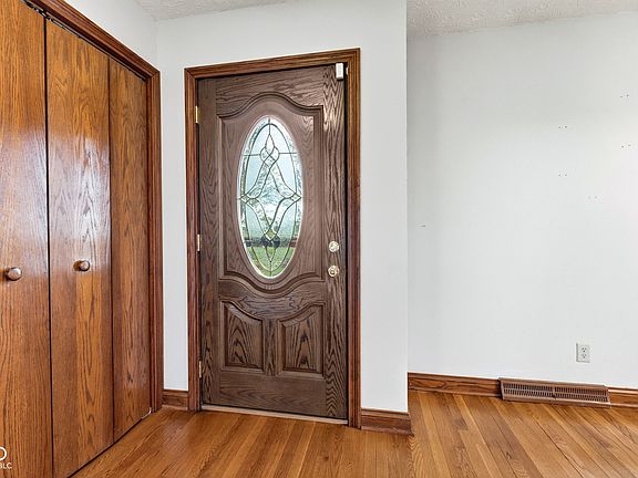 5th image of 5968 N Carroll Rd