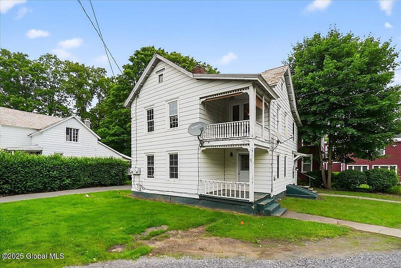 3rd image of 104 Hill Street