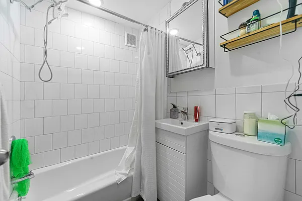 Rented by Corcoran | media 23