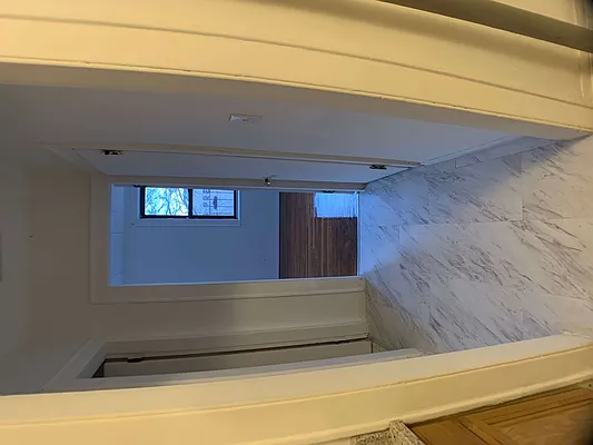 Rented by Laura Nguyen, LREB | media 6