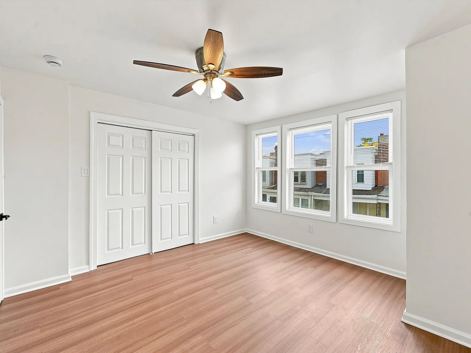 3 bed, $1,695 — Photo 2