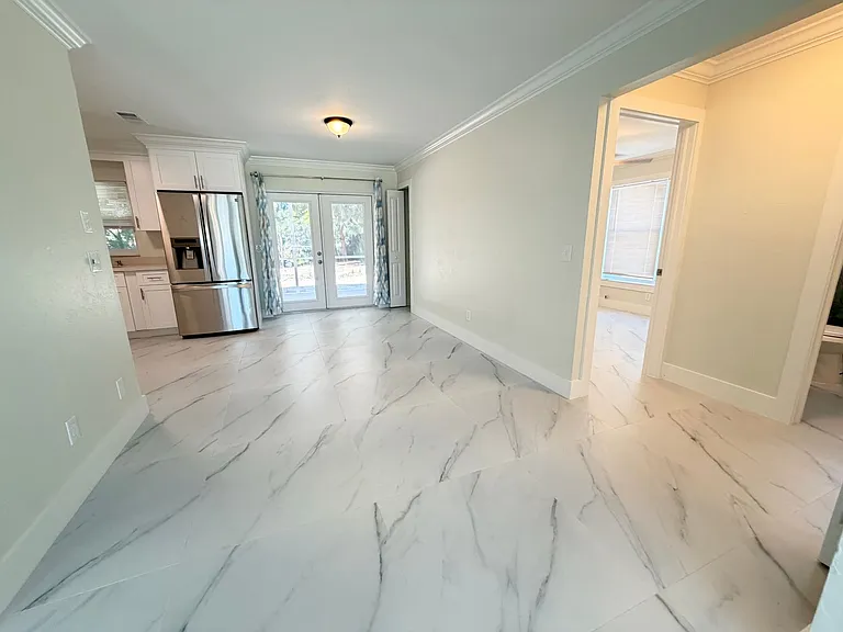 18600 Miami Blvd — Photo 13