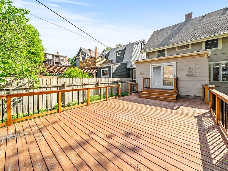4016 Clark Ave — Photo 16