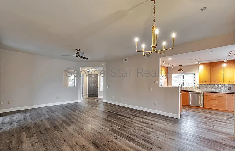 15252 N 100th St #2153 — Photo 2