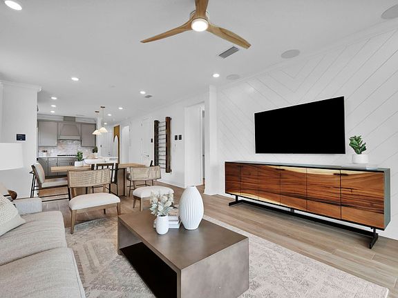 Contour Gathering Room