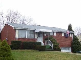 512 Bloomfield Dr, Greensburg, PA 15601