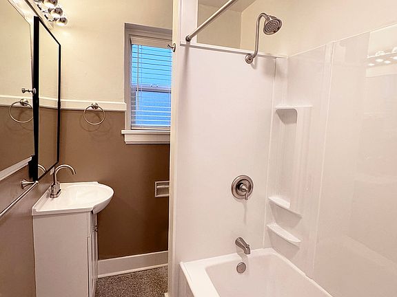 Original Terrazzo Floor, Full Sized Tub with Shower
