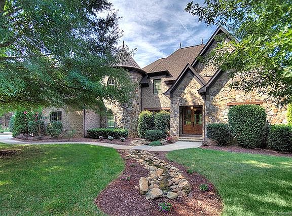 3rd image of 608 Beauhaven Ln
