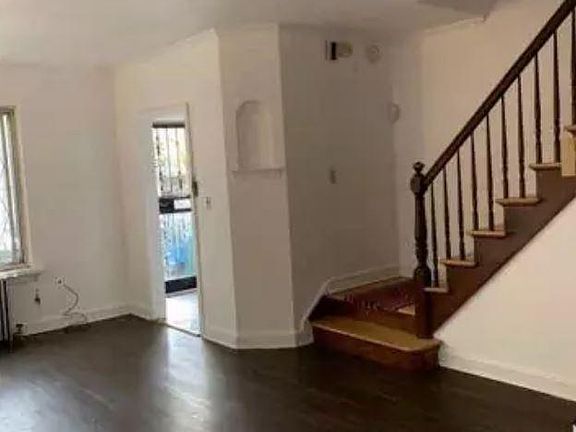 3rd image of 85-25 Eliot Ave