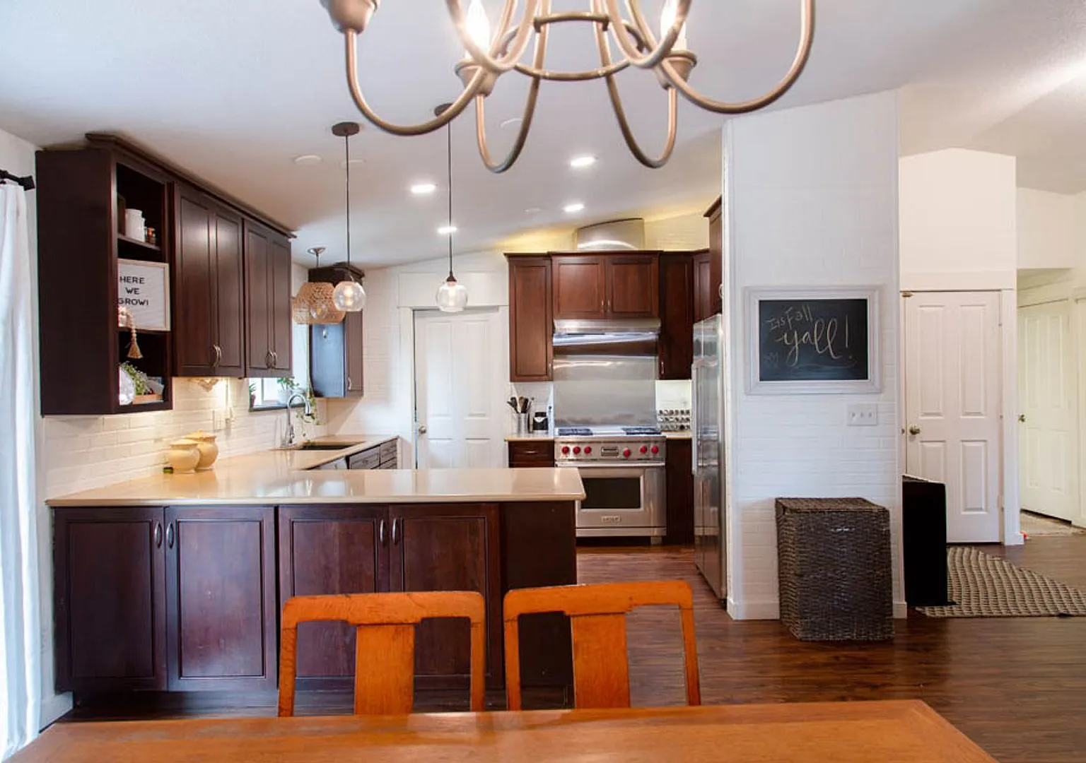 Single Level 4 bed 2 bath home with Office — Photo 1