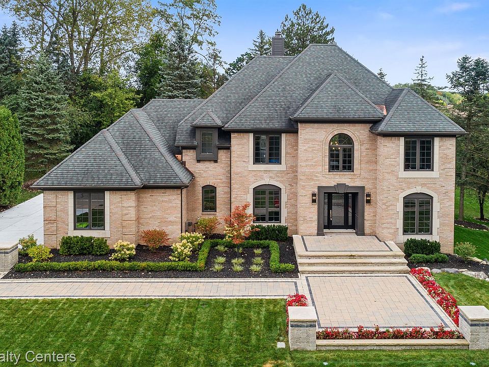 1st image of 926 McDonald Dr