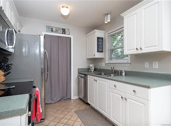 5th image of 4175 Thomas Sam Dr