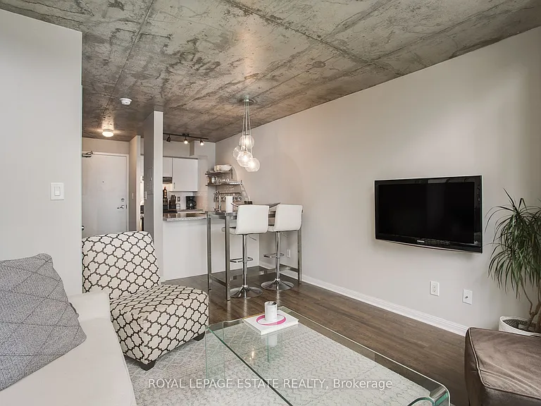 1029 King St W #837 — Photo 9