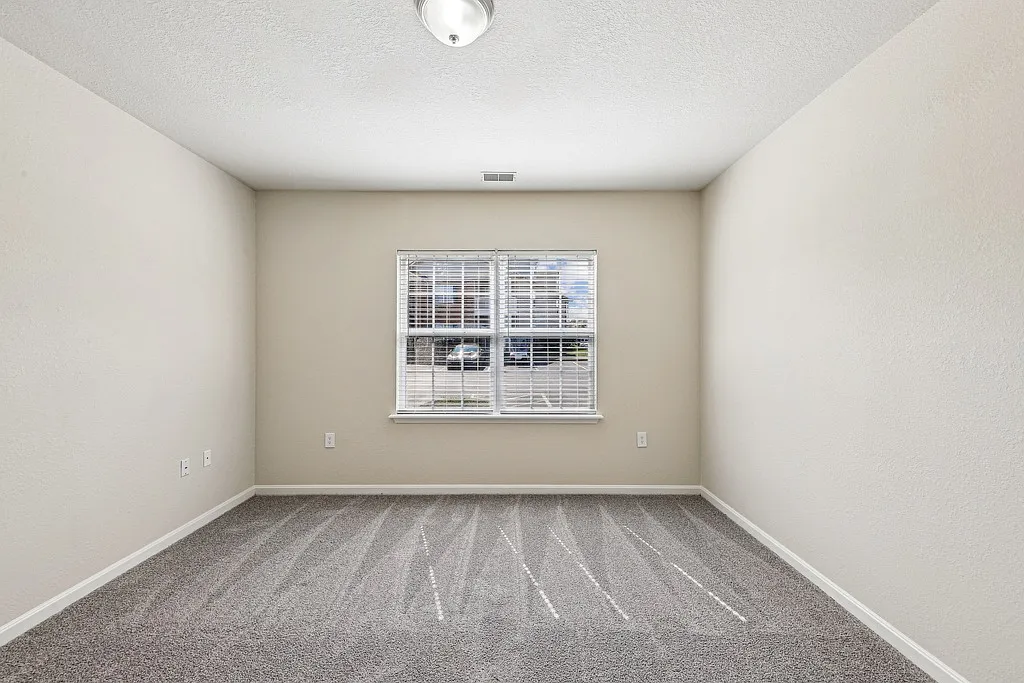 Glenmary Village Apartments — Photo 1