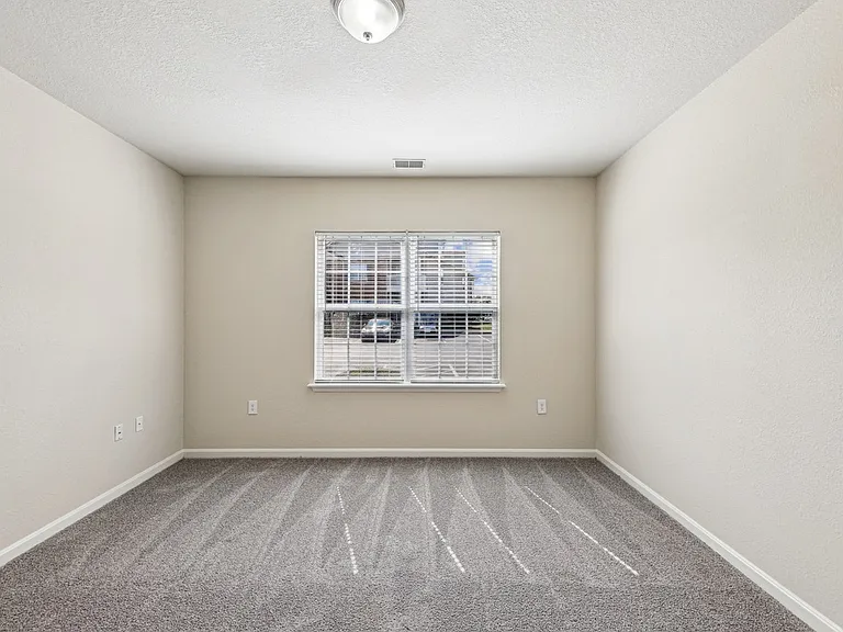 Glenmary Village Apartments — Photo 1