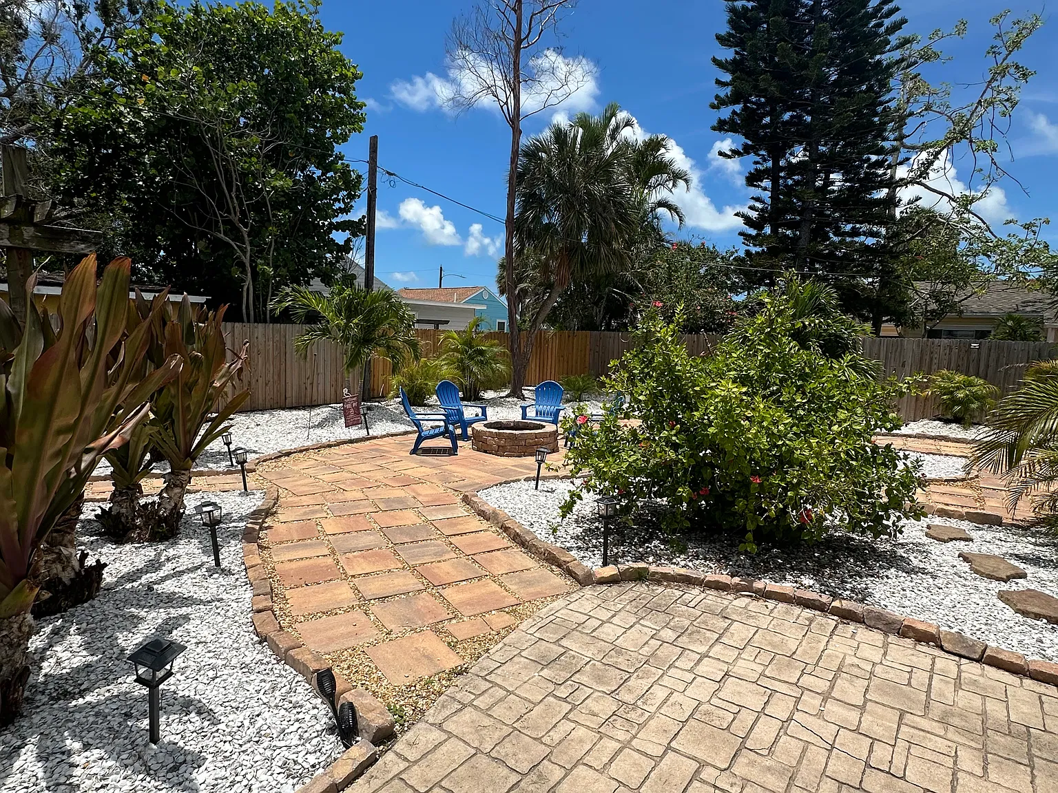 3 bed, 1001 sqft, $3,800 — Photo 2