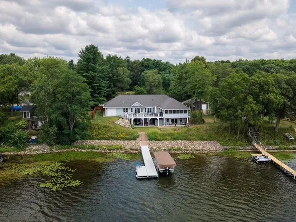 309 Freedom Rd, Oxford, WI 53952
