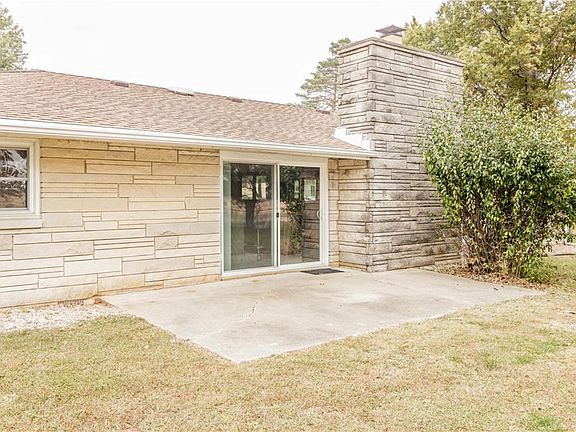 4th image of 1708 Southdale Dr