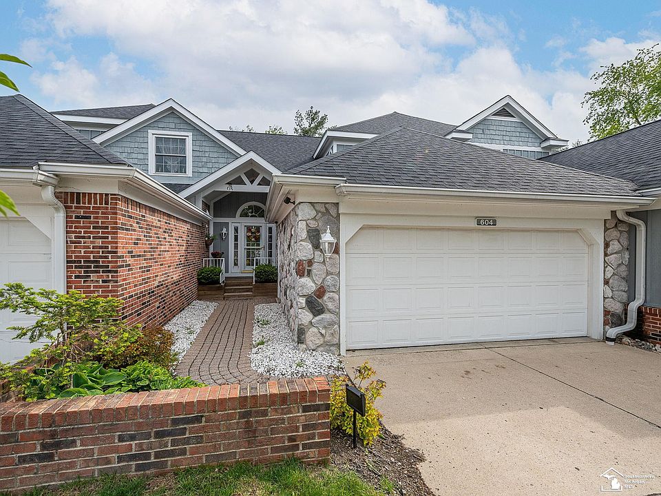 1st image of 604 Meadowlands Ct