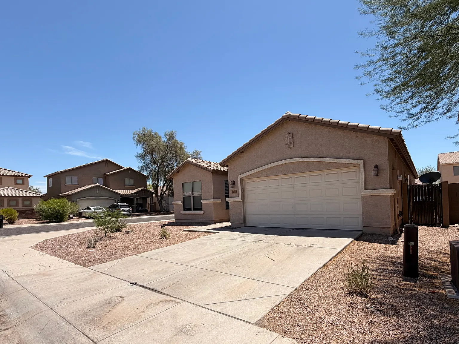4 bed, 1702 sqft, $2,500 — Photo 2