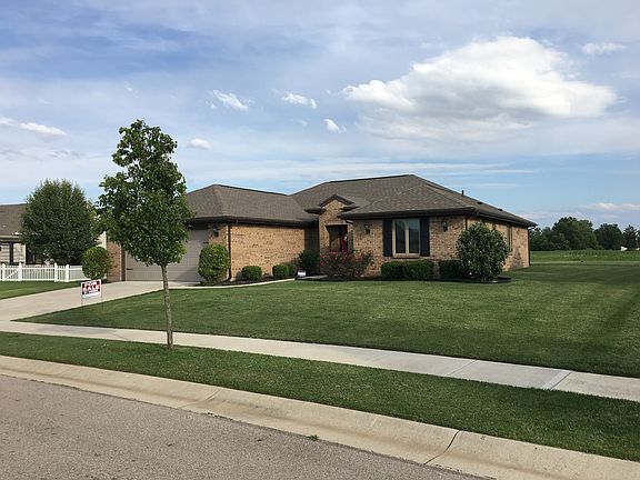 3rd image of 2219 Carousel Dr