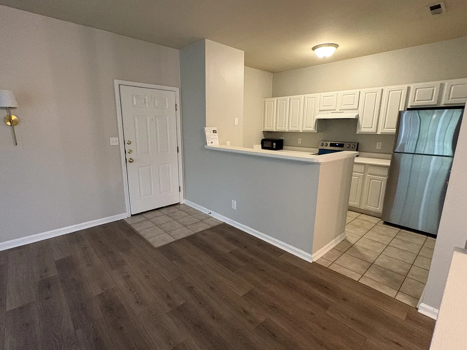 1 bed, 786 sqft, $1,850 — Photo 3