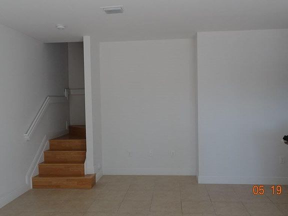 4th image of 11221 NW 84th St #0