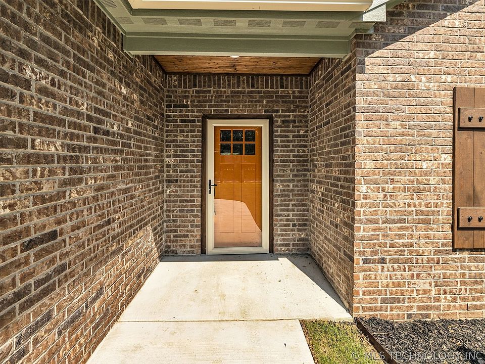 1st image of 1241 N Braden Ave
