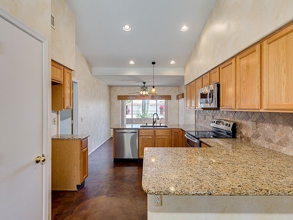 3rd image of 2522 S Essex