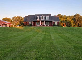 357 Barber Hollow Rd, Lafayette, TN 37083