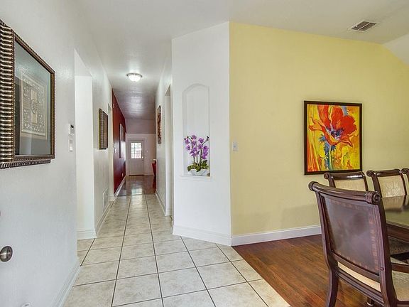 3rd image of 11920 Gold Creek Dr E