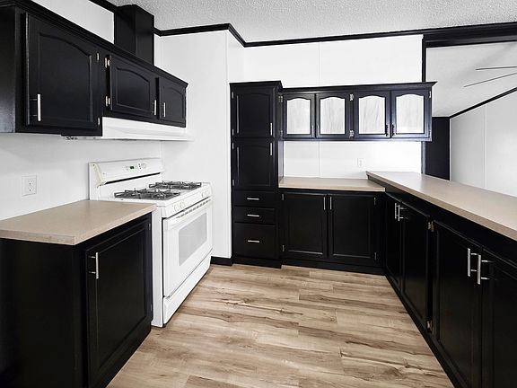 5th image of 73 Chelsey Ln