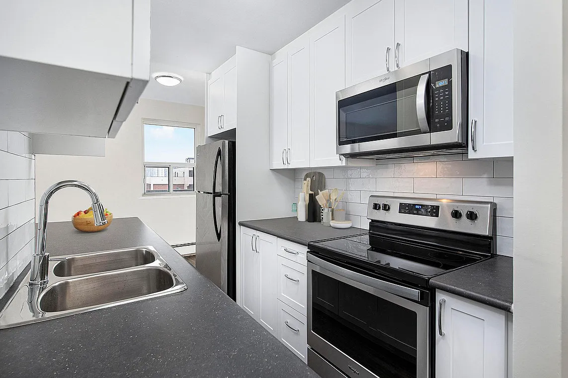 130 Gowan Ave. — Photo 1