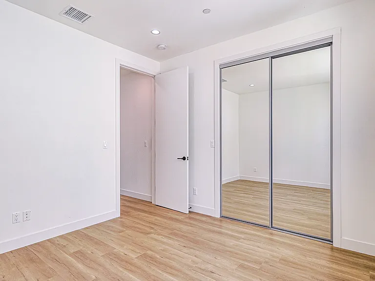 159 1/2 S Hoover St #2 — Photo 13