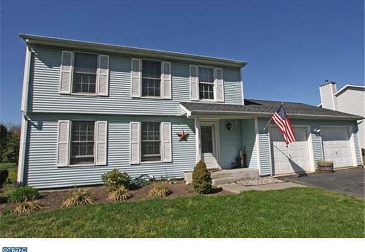 1st image of 102 Bartley Dr