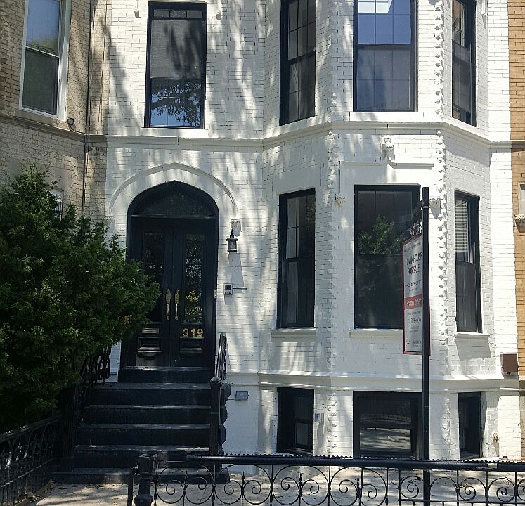 1st image of 319 Bainbridge St